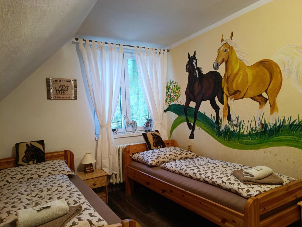 Jízdárna Malenovice Malenovice (Moravia-Silesia) Exterior foto